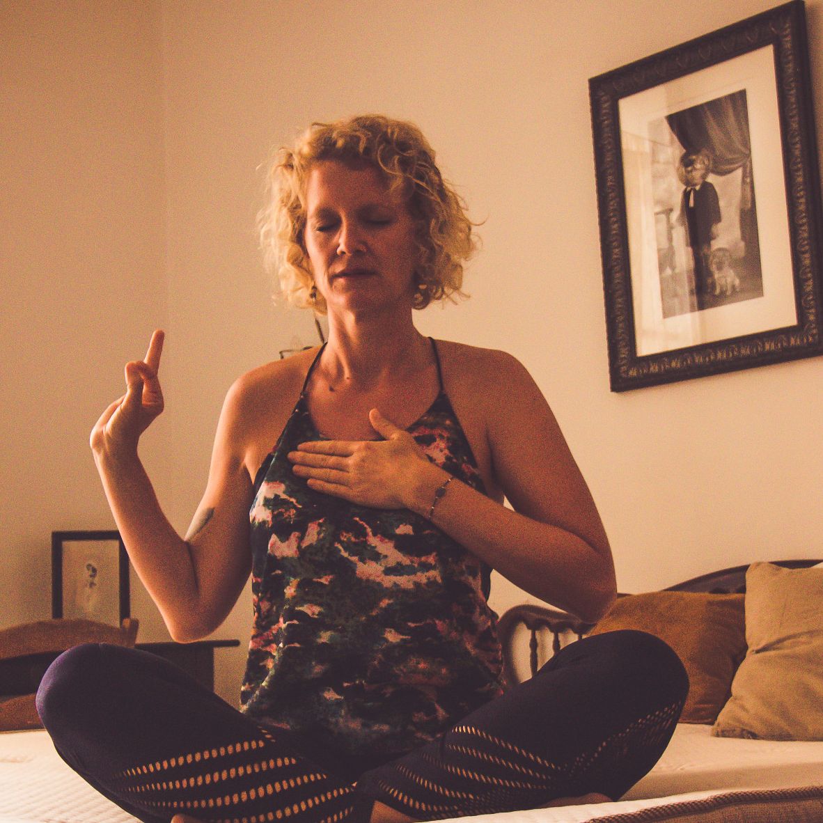Lea Lüthy Kundalini Meditation Calm Heart | ruhig und gelassen
